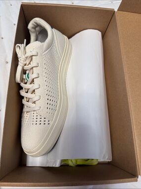 Rothy’s RS02 in white Knit Casual Sneakers in Cream